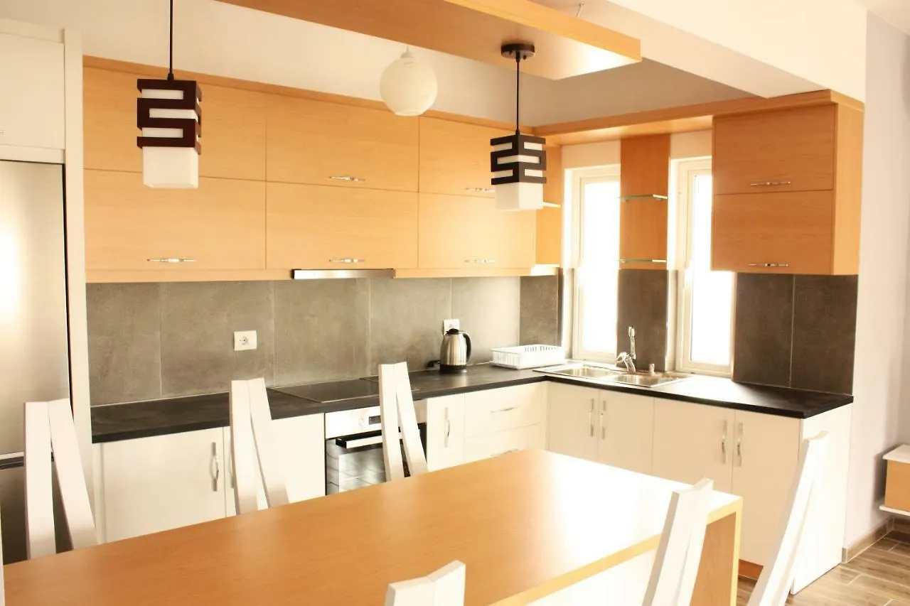Alexandra'S Apartments Sarande