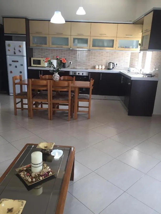 Alexandra'S Apartments Sarande