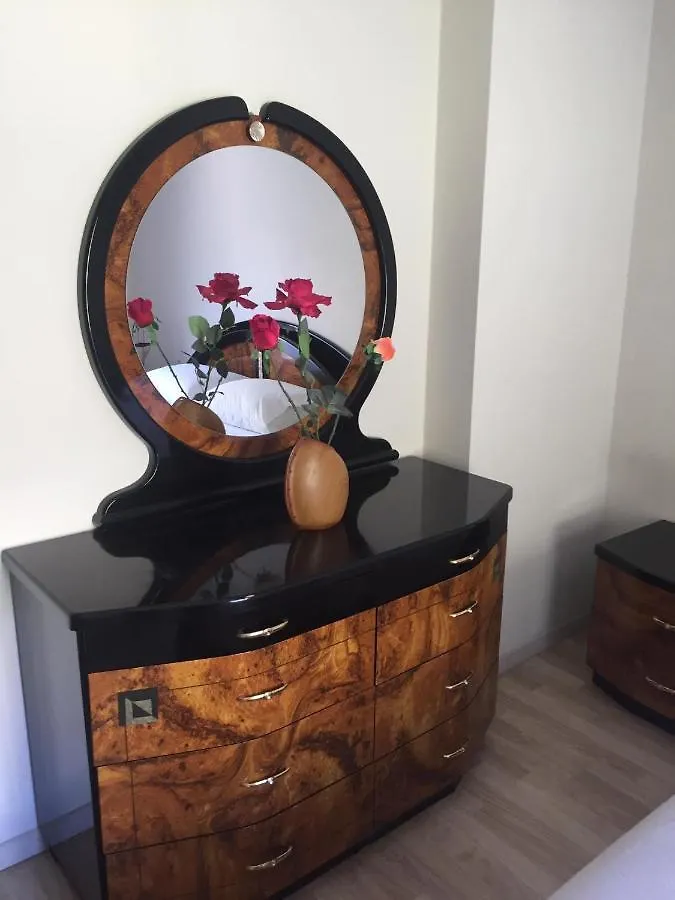 Alexandra'S Apartments Sarande